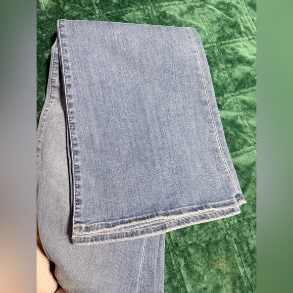 NWOT-Frame Wide Leg Jeans - Picture 3 of 7